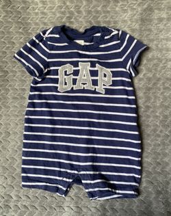 GAP Striped Short Sleeve Romper in 6-12M