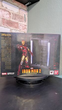 SH Figuarts - Iron Man Mark 6 w/ Hall of Armor
