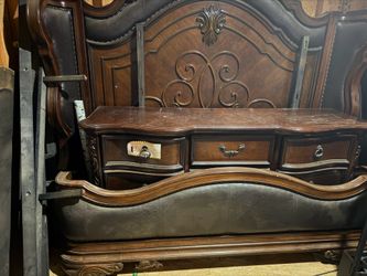 Bedroom set