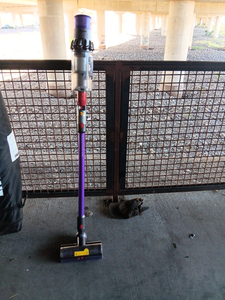 Dyson Cordless Vacuum