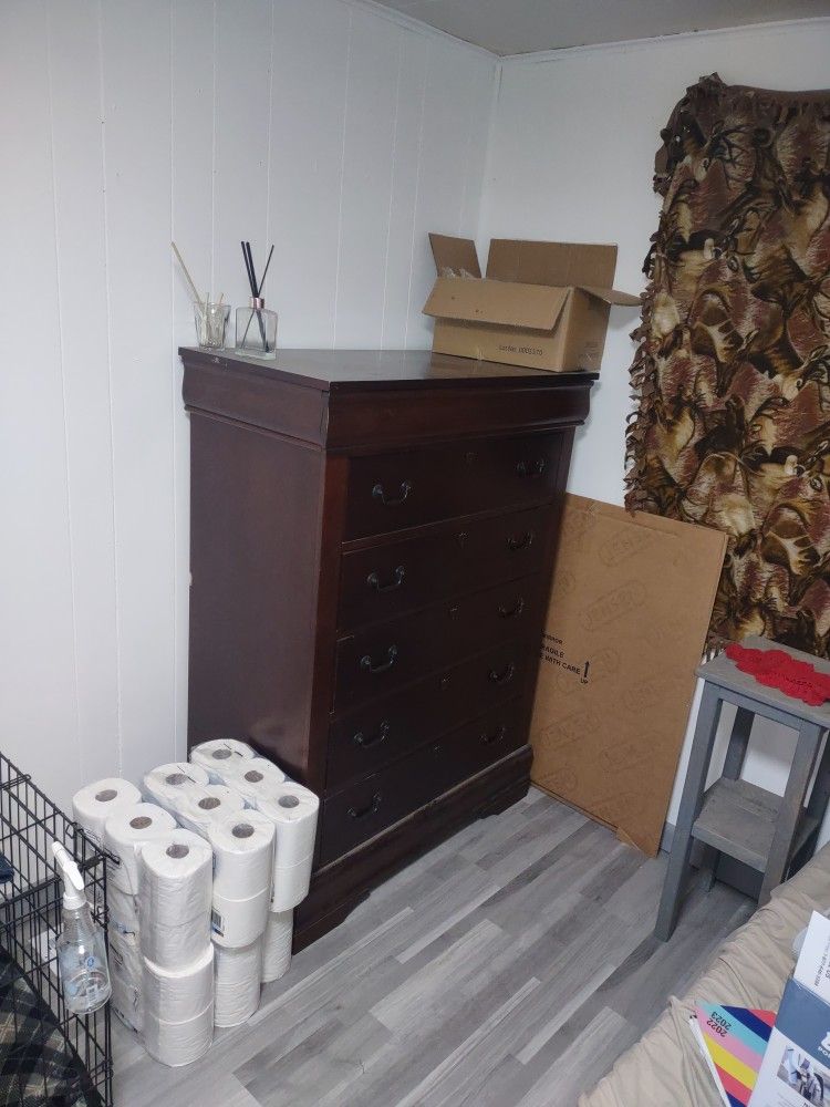 Dresser Set