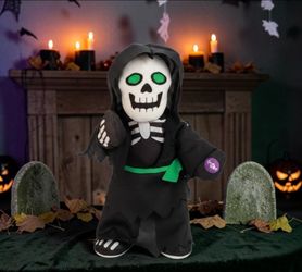 Hyde & Eek! Animated Plush Ghoul Halloween Grim Reaper Decor Prop New With Tags. This is a Hyde & Eek! Boutique Animated Plush Ghoul decorative prop. 