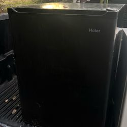 Haier Mini Fridge 