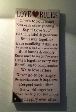Love rules / home decor
