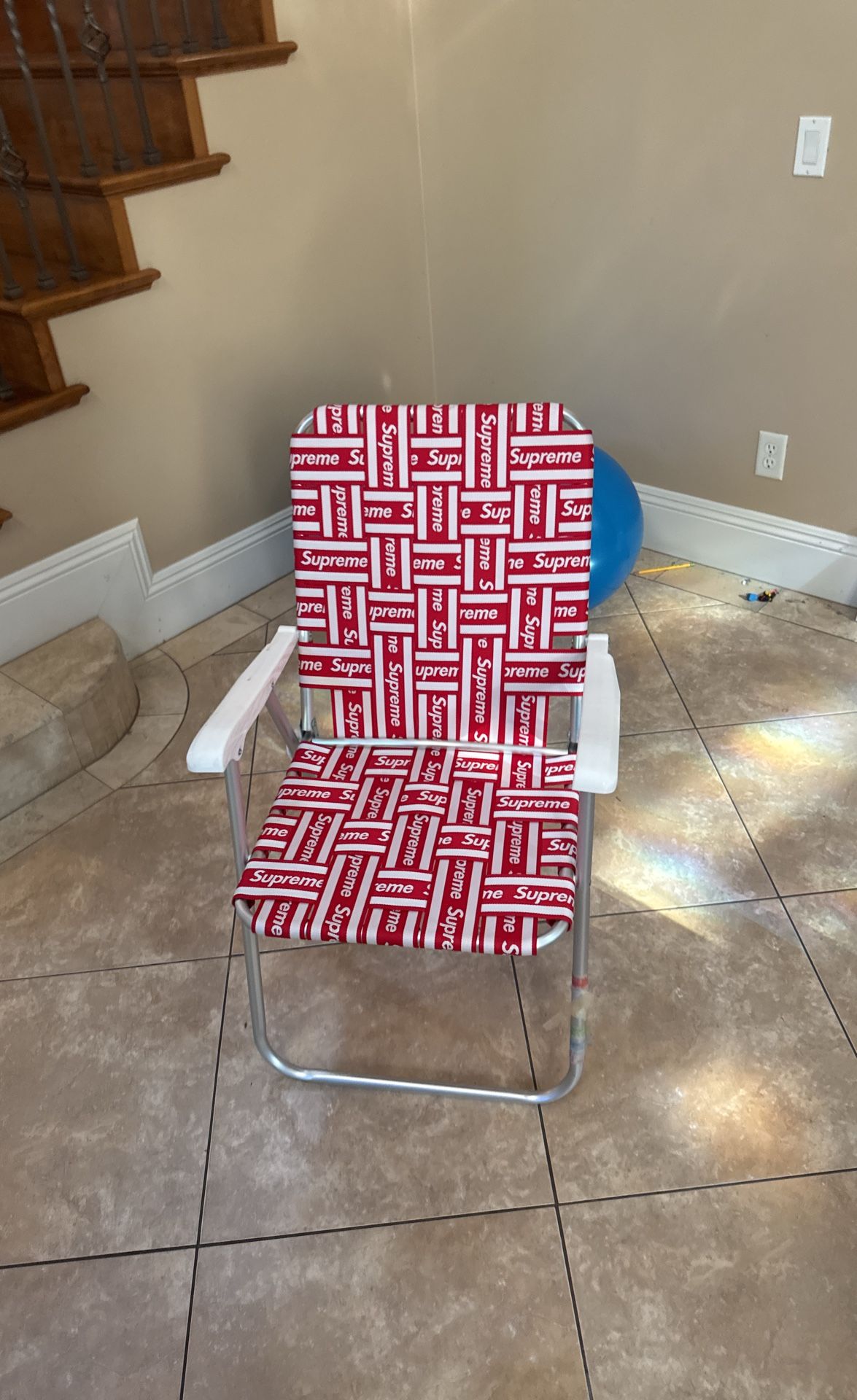 Supreme Chair