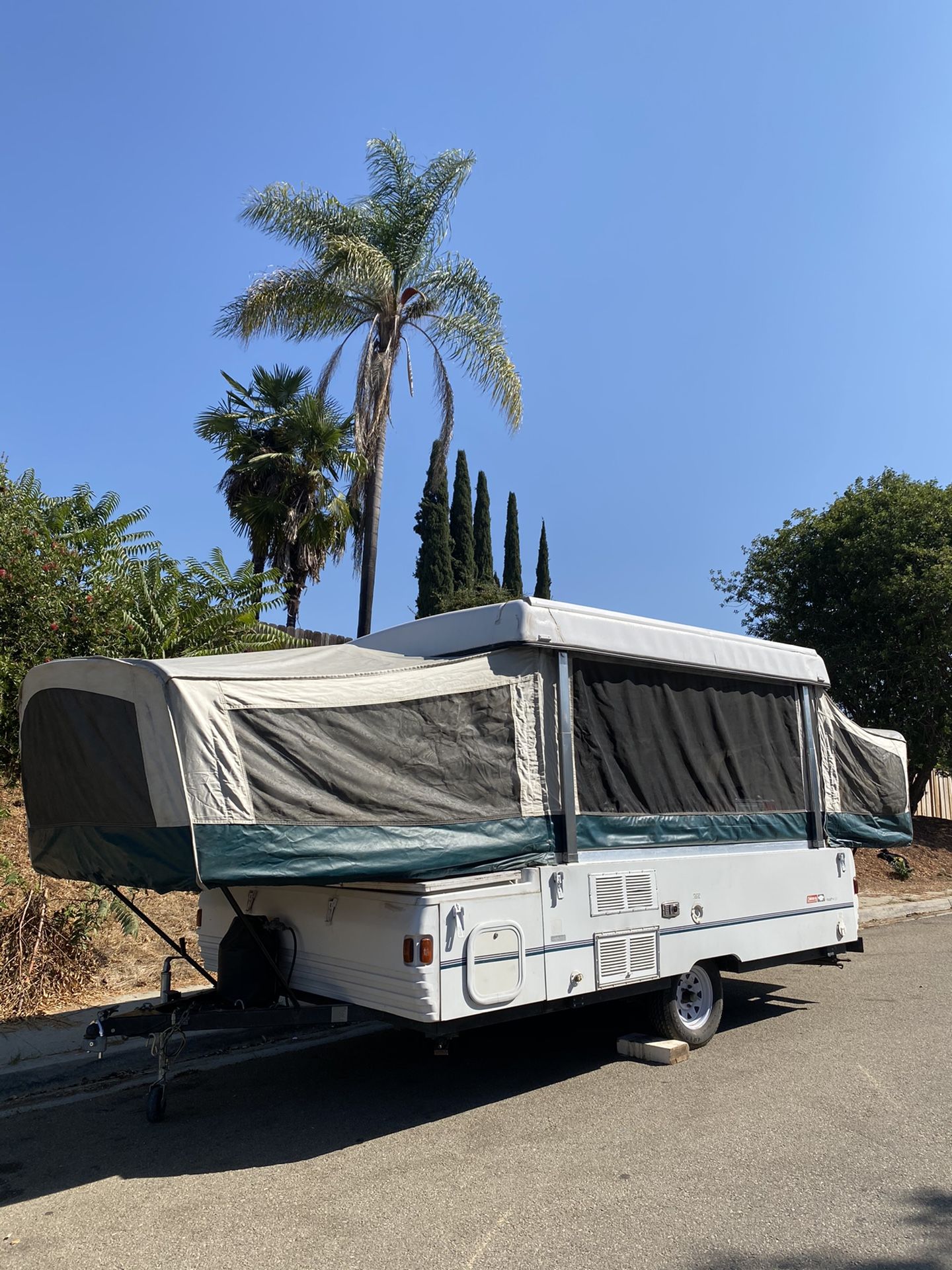 Fleetwood Coleman Pop-up Camper