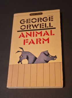Vintage Animal Farm Paperback George Orwell, 1982 Signet Classic Edition – Like New