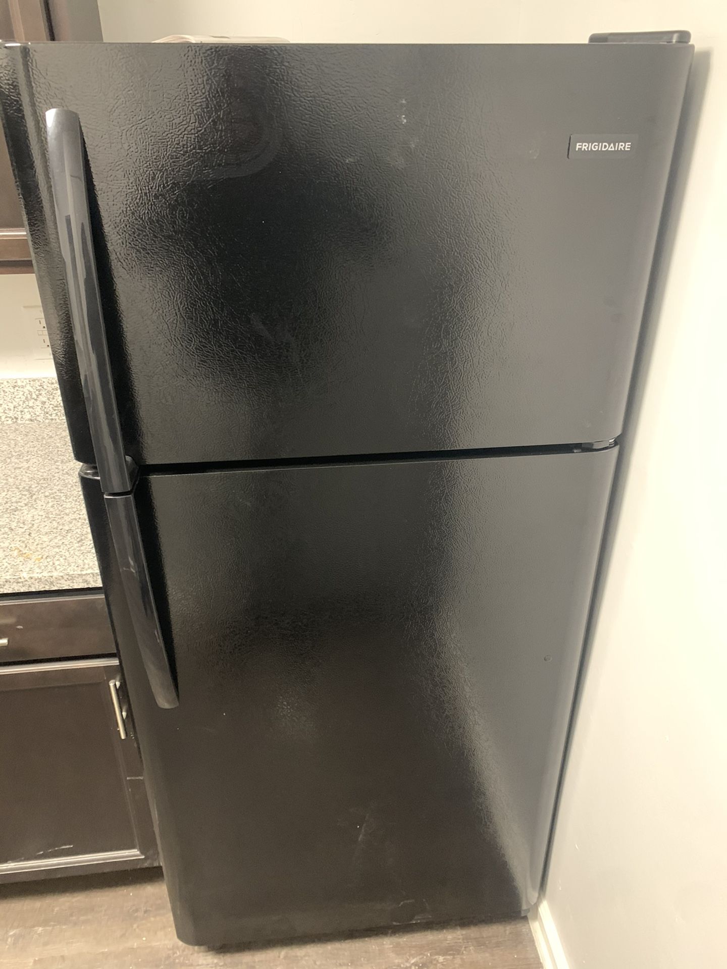 Fridge And Stove New Condition 