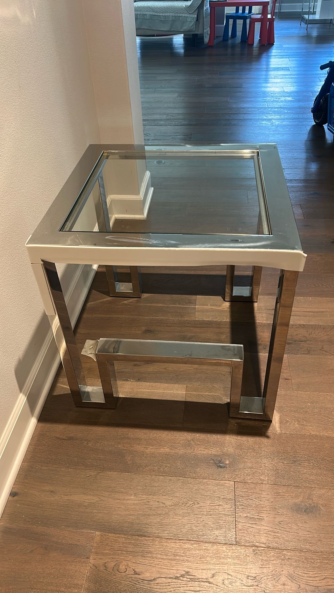 Free Glass End Table