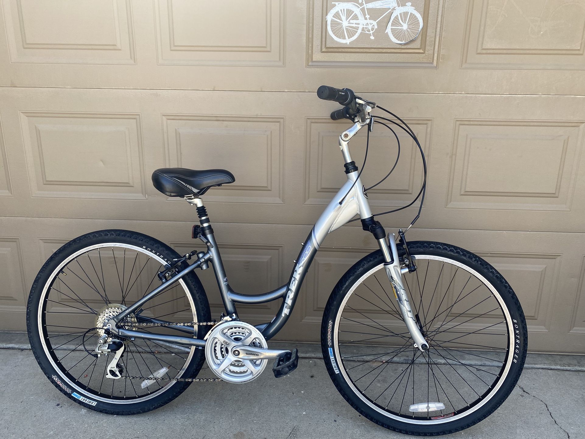 Trek Navigator Trek Comfort Bike Mens Trek Navigator 300