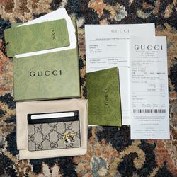 Sell Gucci GG Supreme Card Holder