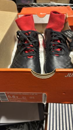 Nike magistax onda ll df ic black red indoor 5.1/2