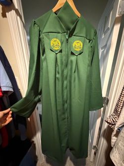 GMU Bachelors Cap and Gown