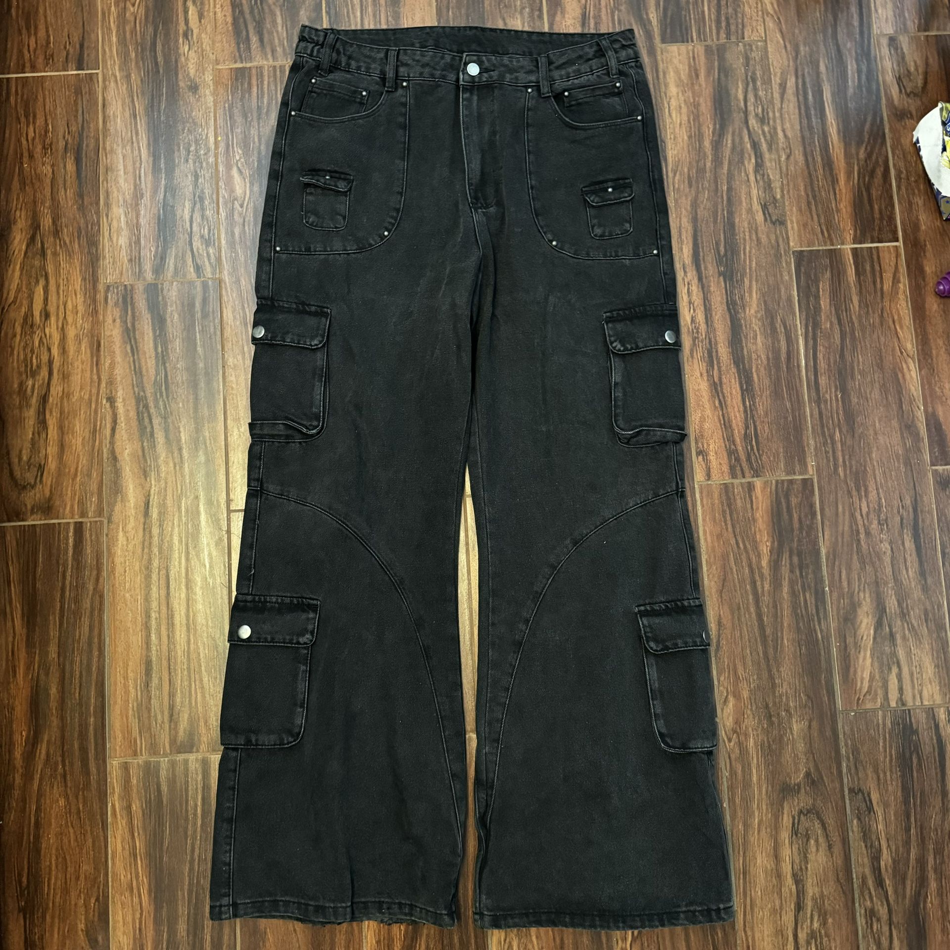 Baggy wide leg black jeans with adjustable flare