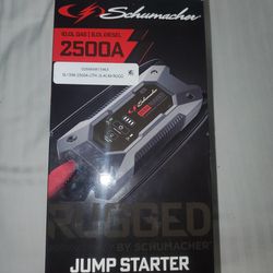 Schumacher 2500A Rugged Jump Starter and Portable Power Pack 12V DC car charger