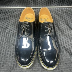 NEW - Women’s Dr. Martens Black Patent Lamper Leather Oxford Shoes - Size 10
