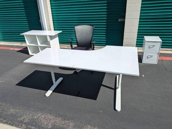 Office Desk Sets! Office Furniture! Can Deliver Wow!