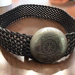 New Nordstrom Designer Cara N.Y. Brand black leather belt 2 1/2” wide, adjustable length, was $130