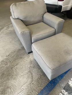 Comfy fabric chair with ottoman