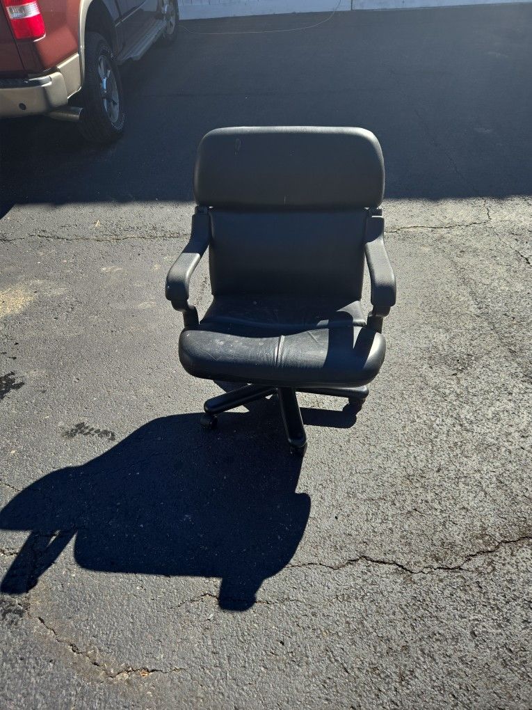 Wide Office Chair, Black Leather