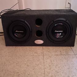Pioneer Sub 10s W/Amp 
