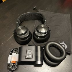 SteelSeries Arctis Nova Pro Wireless