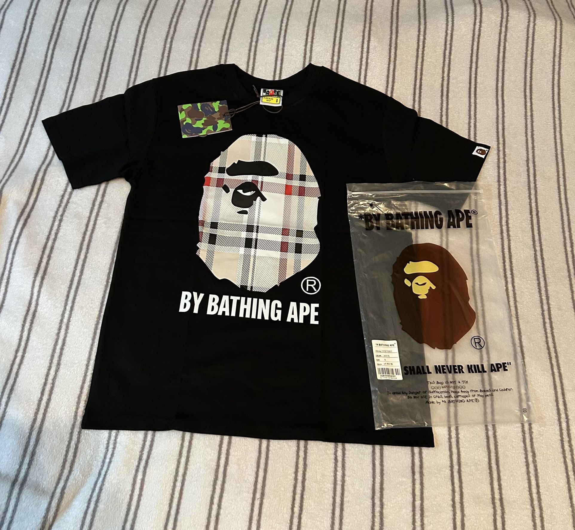 “A bathing ape” shirt