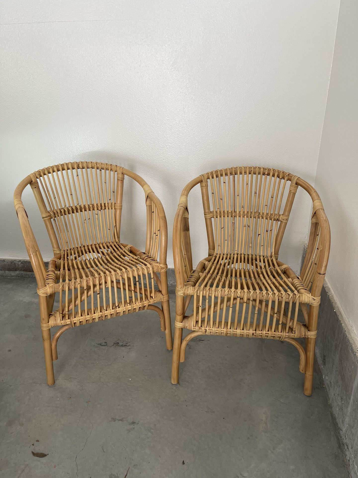 ** Beautiful Anthropologie Home Pari Rattan Chairs (x2)