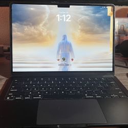 2024 MacBook Air M3 – 16GB RAM, 256GB SSD