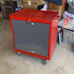 Vintage Kennedy Rolling Tool Box ( Toolbox)