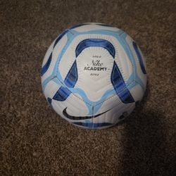 Nike Academy Size 4 Ball  2024