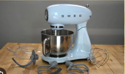 SMEG Forte Stand Mixer - Retro-Style Pastel Blue