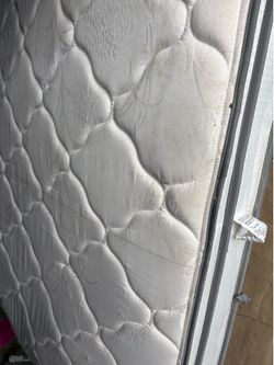 King mattress set & boxsprings