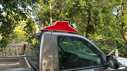 Pizza hut delivery sign