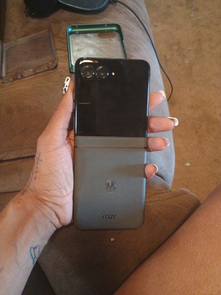 Motorola Razr 2024