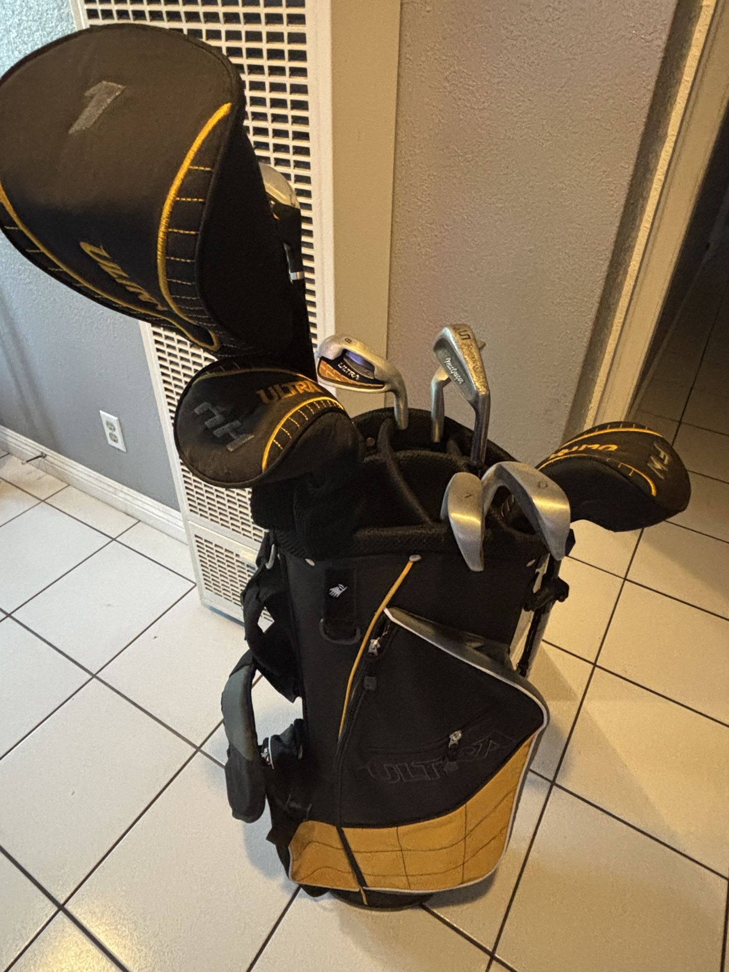 Ultra Men’s Golf Set