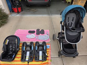 Graco Snugride 35 lite stroller and car seat system with an extra base