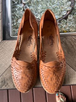 Handmade Mexican Leather Huarache Shoes – Tan – Size 25 (US Women’s 8)