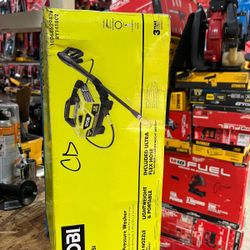 RYOBI 1800 PSI PRESSURE WASHER ( ELECTRIC ) $85 