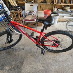 Specialized Pitch Bicycle Red 🍒