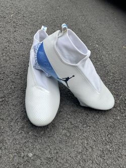 Size 14  MENS Cleats 