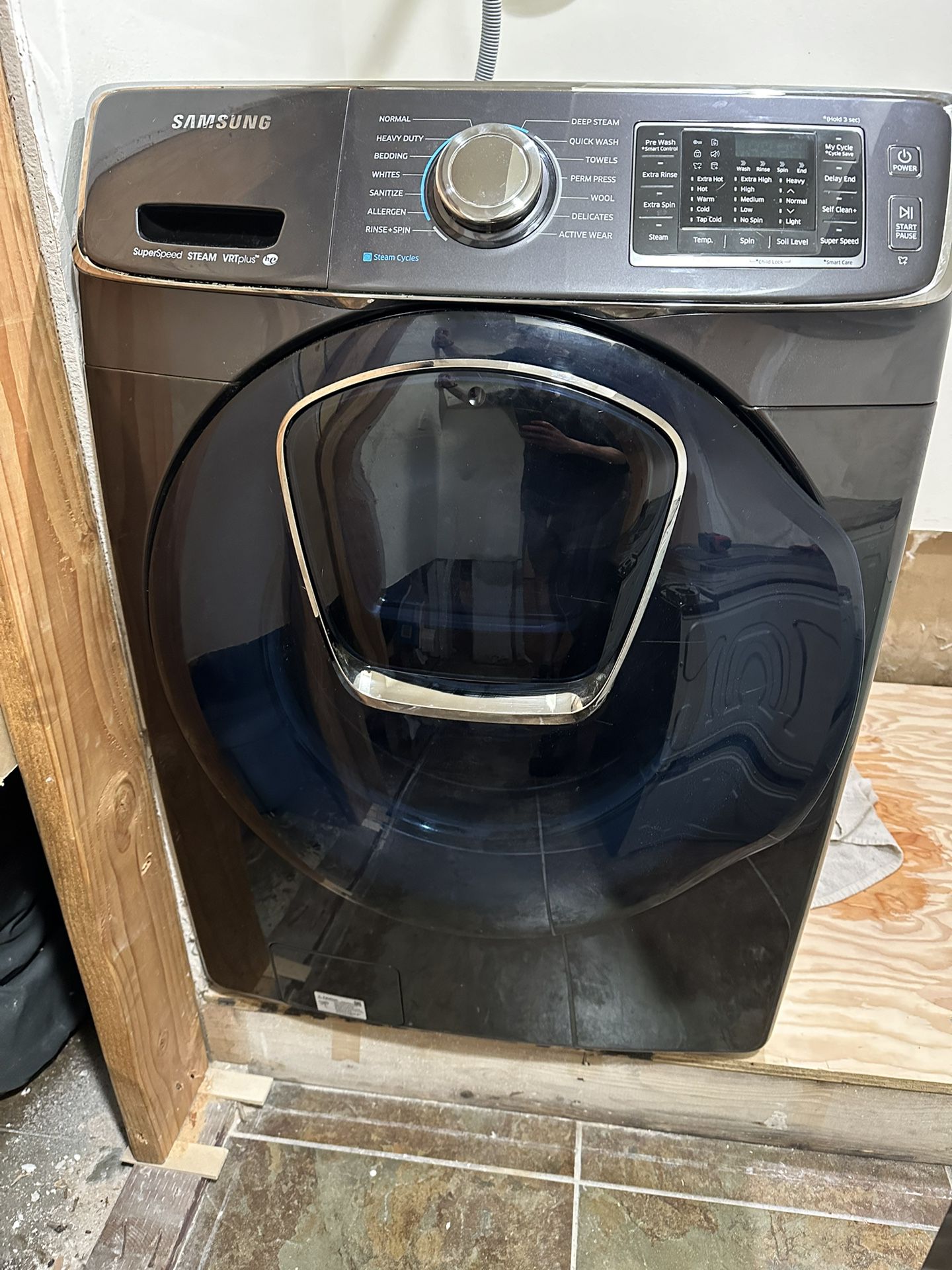 Samsung Washer/Dryer And pedestals