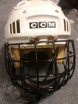 Hockey helmet