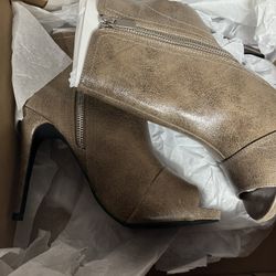 Brand New Women’s Boots 