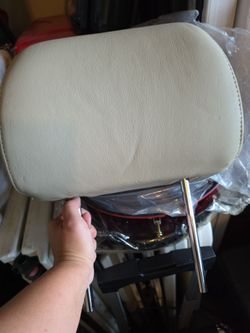 Car head rests