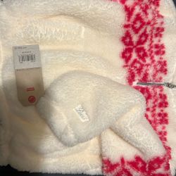 Levi’S Girl Sweater 