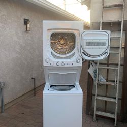 Washer And Gas Dryer Stakable De 24