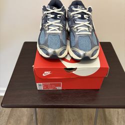 Size 8- Nike V5 RNR SE Denim - IH3649-006