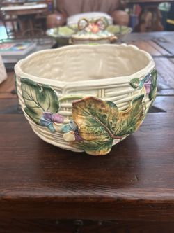 Fitz & Floyd Old World Rabbits Centerpiece/cachepot
