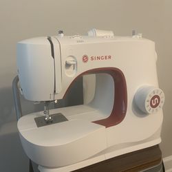 singer sewing machine for Sale in Nashville, TN - OfferUp